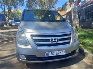 2018 Hyundai H-1 BUS 2.5 Diesel, Automatic, Silver, 126000kms Spare KEY.