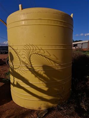 USED 10 000L YELLOW FERTILIZER MIXING TANK FOR SALE 