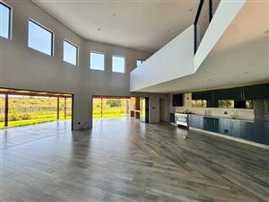 2-Bedroom House with executive loft For Sale in Parys Golf and Country Estate