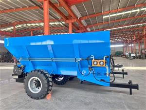 MANURE SPREADERS 5TON 8TON