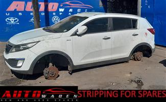 Stripping Kia Sportage 