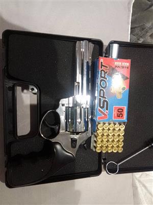 9mm chrome 6shot blank revolver gun and gun safe combo