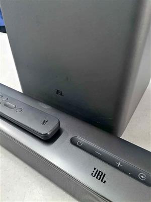 JBL 2.1 SOUNDBAR AND SUB WOOFER