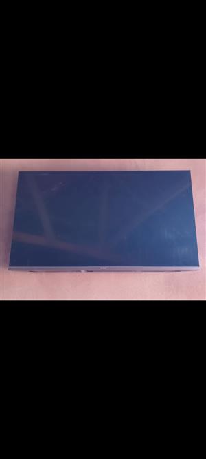 40" SKYWORTH smart TV for sale