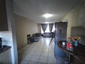 1.5 Bedroom Apartment in Pretoria North – Lock-Up-and-Go Convenience!