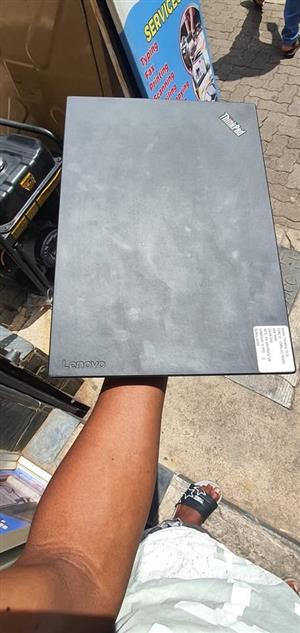LENOVO THINKPAD T570 CORE I5 6TH GEN  8GB RAM 256 SSD 15"