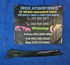 Land Rover Defender Door Pillar Beading