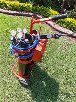 Porta Pack Complete set has gas.