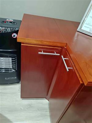 Cherry-wood round table with glass top(6 seater) with cnr unit.