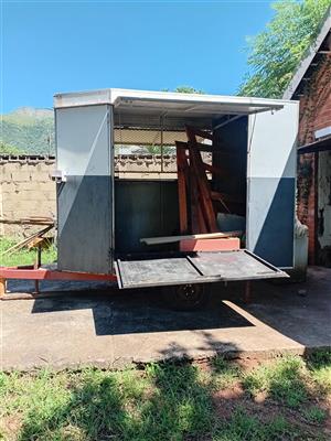 Foodtrailer no pappers  baberton