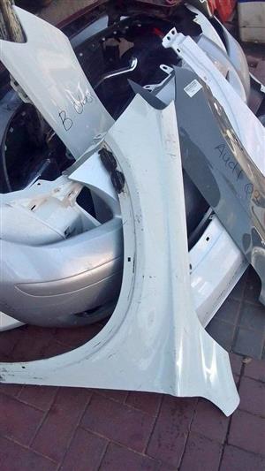 Mercedes Benz GLA w156 fender 