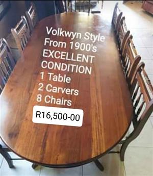 VOLKWYN 1900'S DINNING ROOM SET. 1 TABLE 8 X CHAIRS AND 2 CARVERS