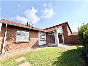 Modern 2-Bedroom Private Garden Gem