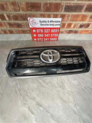 Toyota Hilux GD6 Grill