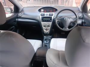 2012 Toyota Yaris 1.3 auto