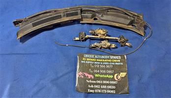 Mazda 3 Wiper Cowling with Motor 2017