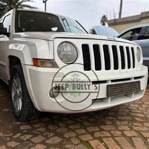 Stripping a 2010 Jeep Patriot 2.4 for Spares: Grill  