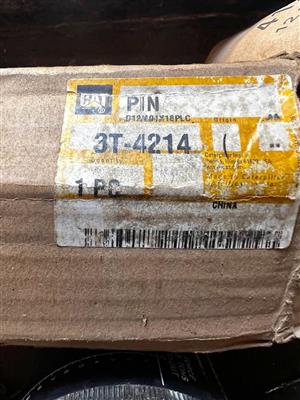 CAT 3T-4214 Linkage / Guard Pin — New Old Stock