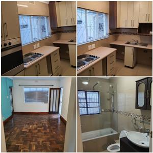 Bachelor flat to rent 1bedroom with kitchen and bathroom off street parking 