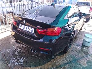 BMW M4 black on black