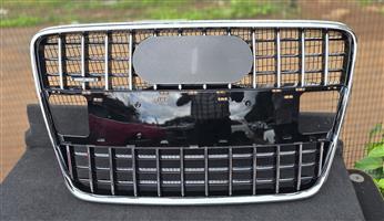 New stock arrivals  Radiator grill  Audi q7 10-15