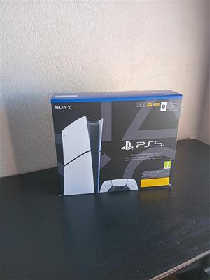 PS5 1TB/To, 4K/120, HDR Slim Console plus a SAMSUNG 32" TV for sale.