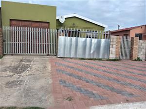 THREE BEDROOM HOUSE FOR SALE IN MOTHERWELL NU 4