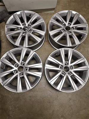 15inch VW Polo TSi & Vivo original new mags (5x100 pcd) 