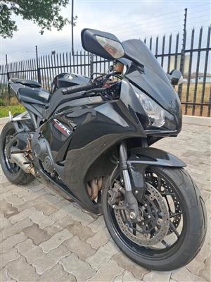HONDA CBR-1000-RR