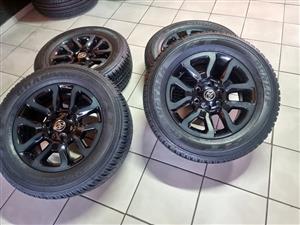 18inch Toyota Legend RS original mags with brand new 265/60/18 Dunlop Grandtrek AT25 set