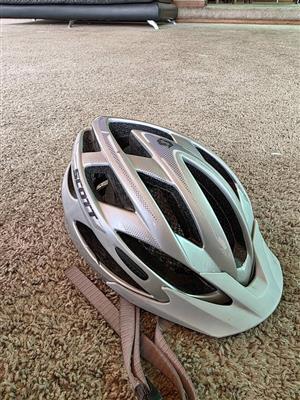 Scott cycling helmet For Sale