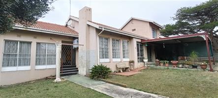 Great starter home! Make it your own!