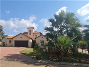 MODERN 4 BEDROOM IN SECURE COMPLEX TO RENT