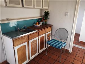 Compact and convenient 1 bedroom Garden Flat in Fish Hoek Close to Beach