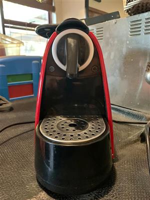  Caffeluxe Pod Coffee Machine – Excellent Condition