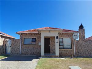 Neat 2-Bedroom Townhouse in Secure Campher Park Complex