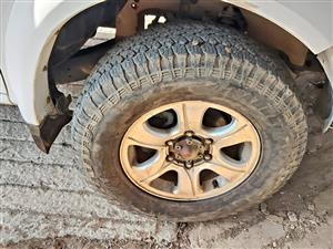 GWM Steed 5 rims and tyres