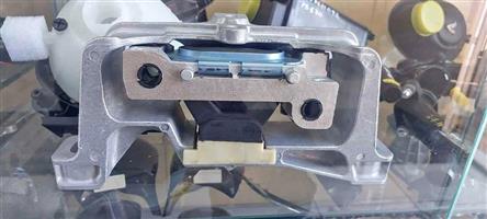 W176, Cla117,  Gla156 , W246 Engine Mount