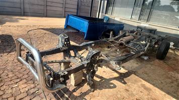 Toyota hilux d4d 2005 breaking for spares