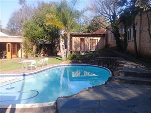 Rooms to share in Valley Road Randburg