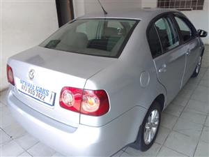 2016 VW POLO VIVO 1.4 SEDAN MANUAL PETROL SILVER  COLOR 75.000KM.  .