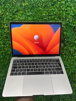 MacBook Pro 2017 13inch i5