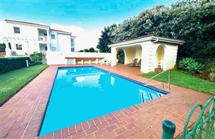 Townhouse For Sale in La Lucia Ridge