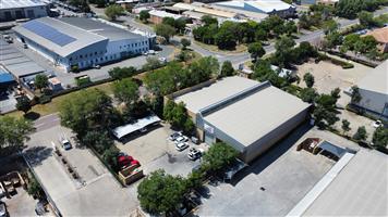 Warehouse to let in Linbro Park