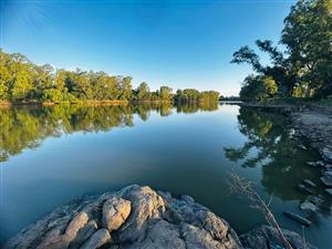10 slaap huis op die Vaal rivier te Lindequesdrift te huur