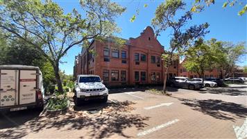 118m Ground Floor Office with the Right Practical Advantage