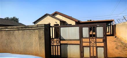 Stunning 3 Bedrooms House To Rent in Soshanguve VV