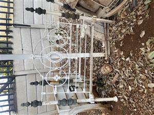 Antique 1820 settlers brass and iron bed 