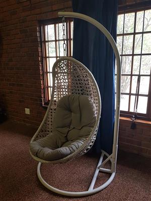Hanging chair 