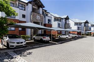 2 Bedroom Townhouse for sale in Oakdene, Johannesburg
